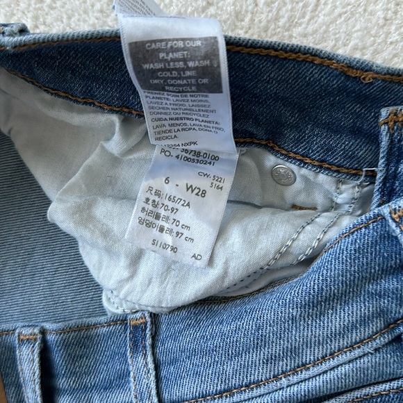 Levi Strauss Signature Heritage Boyfriend size 6. Excellent condition! - Picture 5 of 10